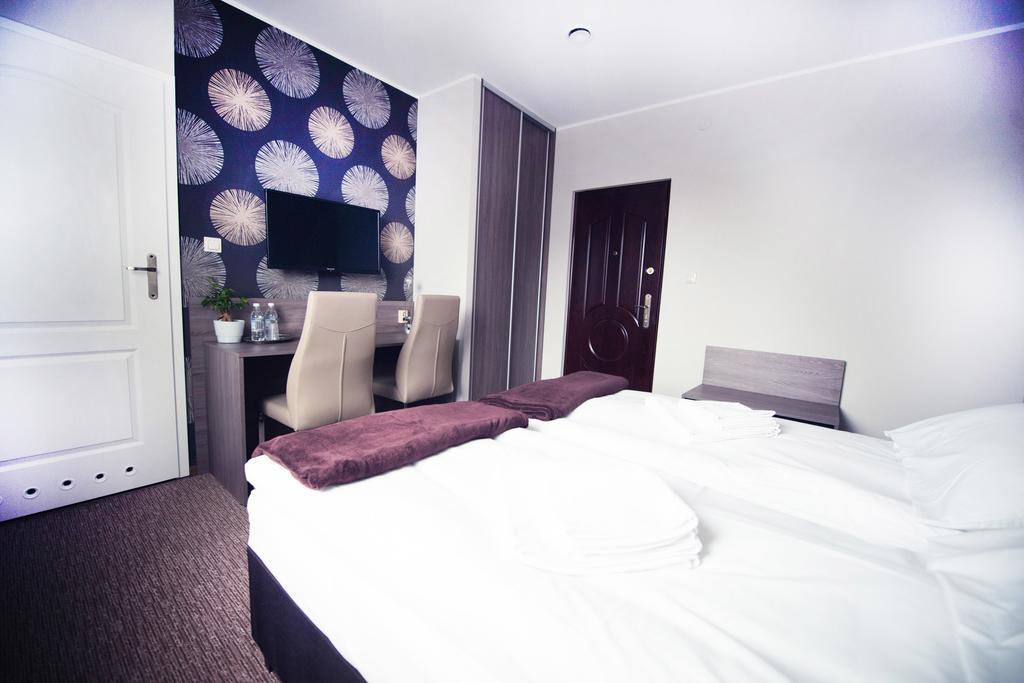 Hotel Makara à Katowice Chambre photo