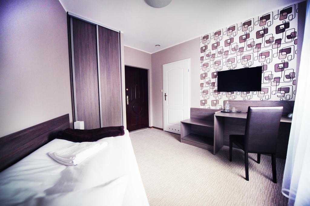 Hotel Makara à Katowice Chambre photo