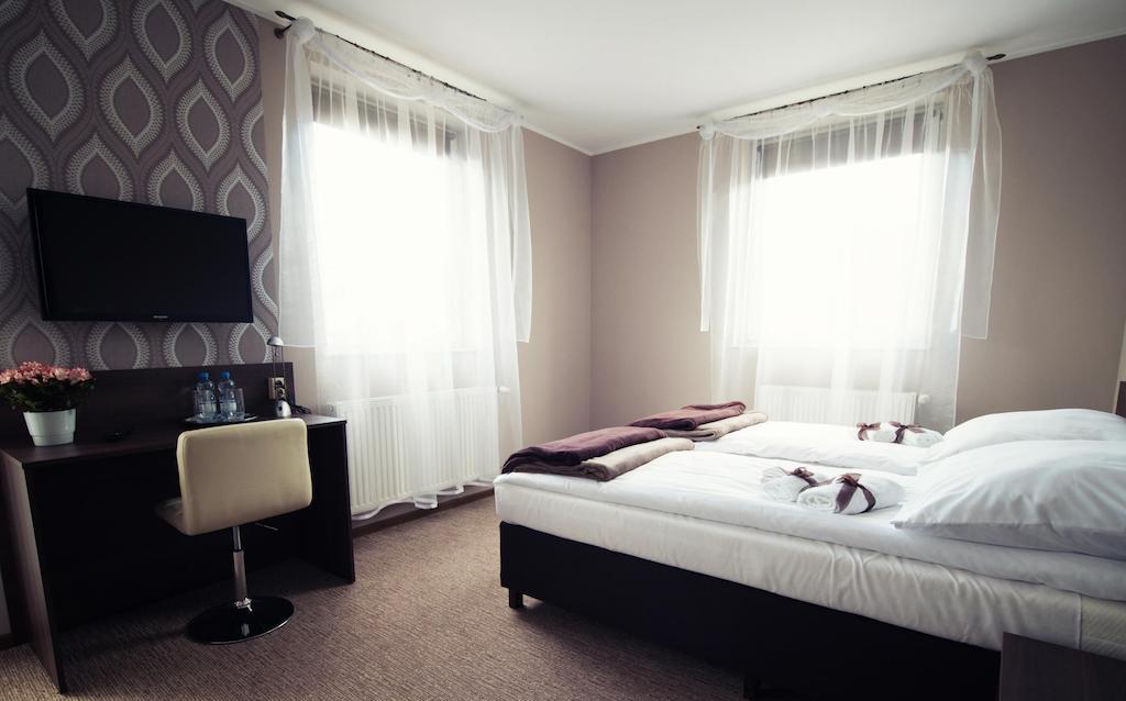Hotel Makara à Katowice Chambre photo