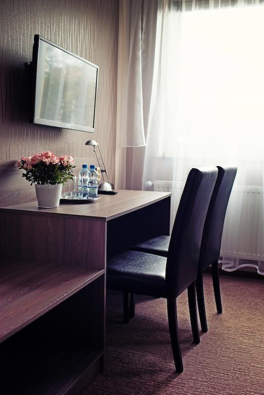 Hotel Makara à Katowice Chambre photo